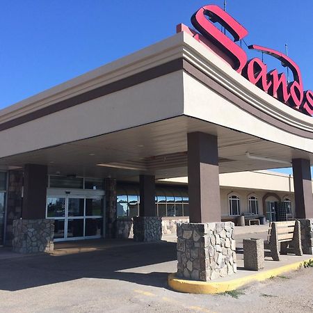 Sands Inn & Suites Едмънтън Екстериор снимка