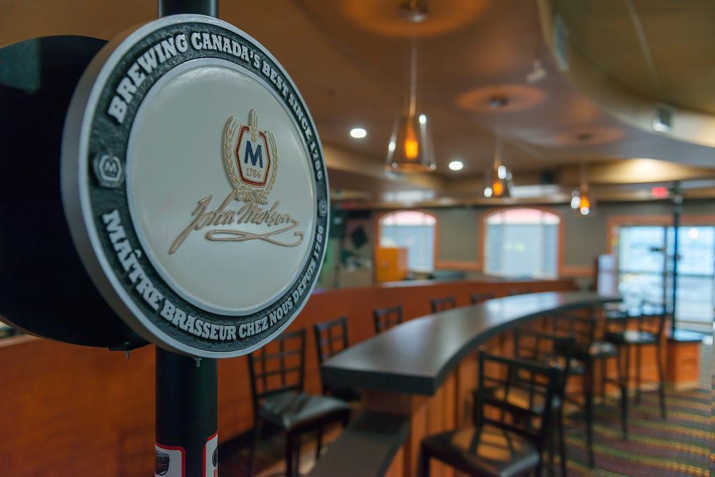 Sands Inn & Suites Едмънтън Екстериор снимка