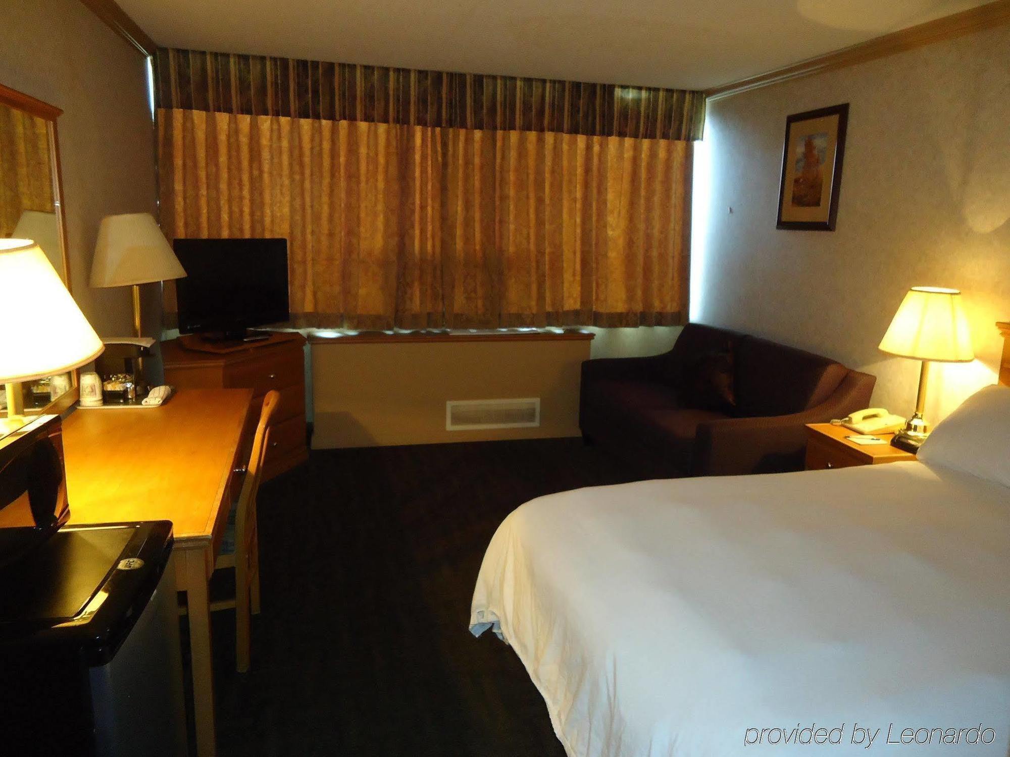 Sands Inn & Suites Едмънтън Екстериор снимка